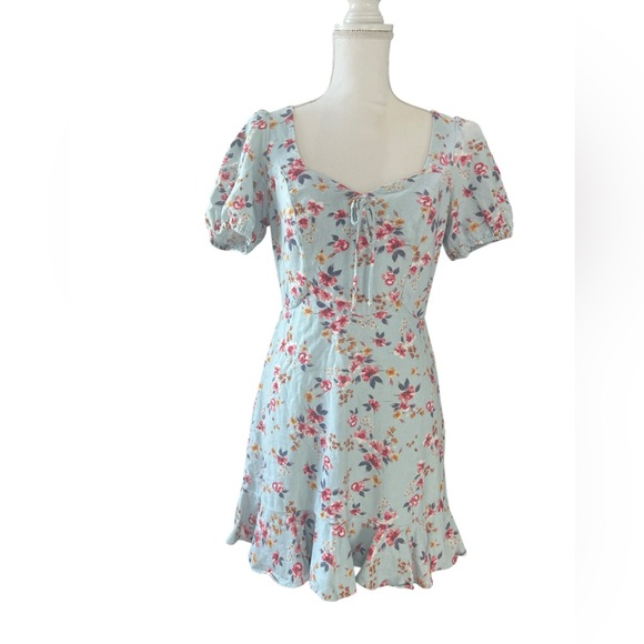 City Triangles Dress Floral Blue Size Medium Mini‎ Short Sleeve Linen Blend - Picture 1 of 11